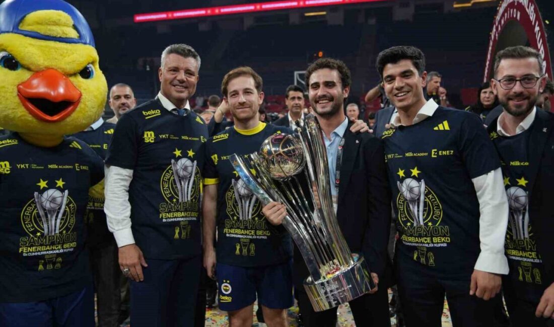 38. Erkekler Cumhurbaşkanlığı Kupası’nda Beşiktaş’ı 85-83 mağlup eden Fenerbahçe, kupanın