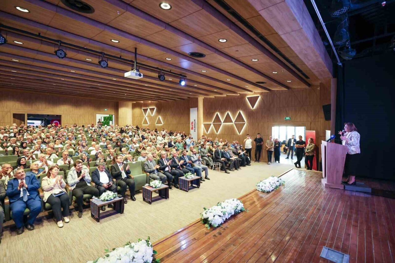 Gaziantep Büyükşehir Belediyesi’nin, 2025 Aile Yılı kapsamında başlattığı “Umre Ziyareti”