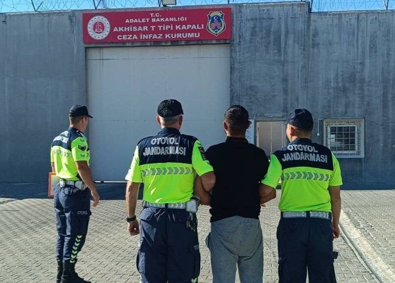 Manisa Otoyol Jandarma Komutanlığı ekiplerince Gebze-Orhangazi-İzmir Otoyolu Soma gişelerinde yapılan