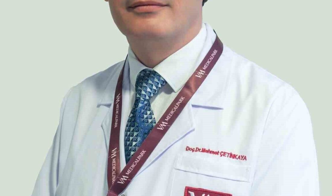 Prostat Kanseri Farkındalık Haftası kapsamında konuşan Üroloji Uzmanı Doç. Dr.