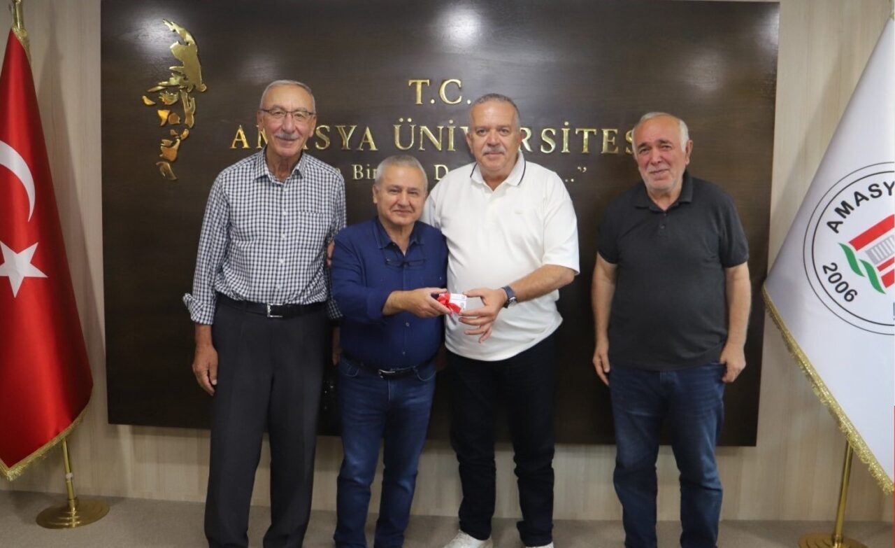 Amasya’da 65 yaşındaki Faruk Cangül, girdiği YKS’de kazandığı Amasya Üniversitesi