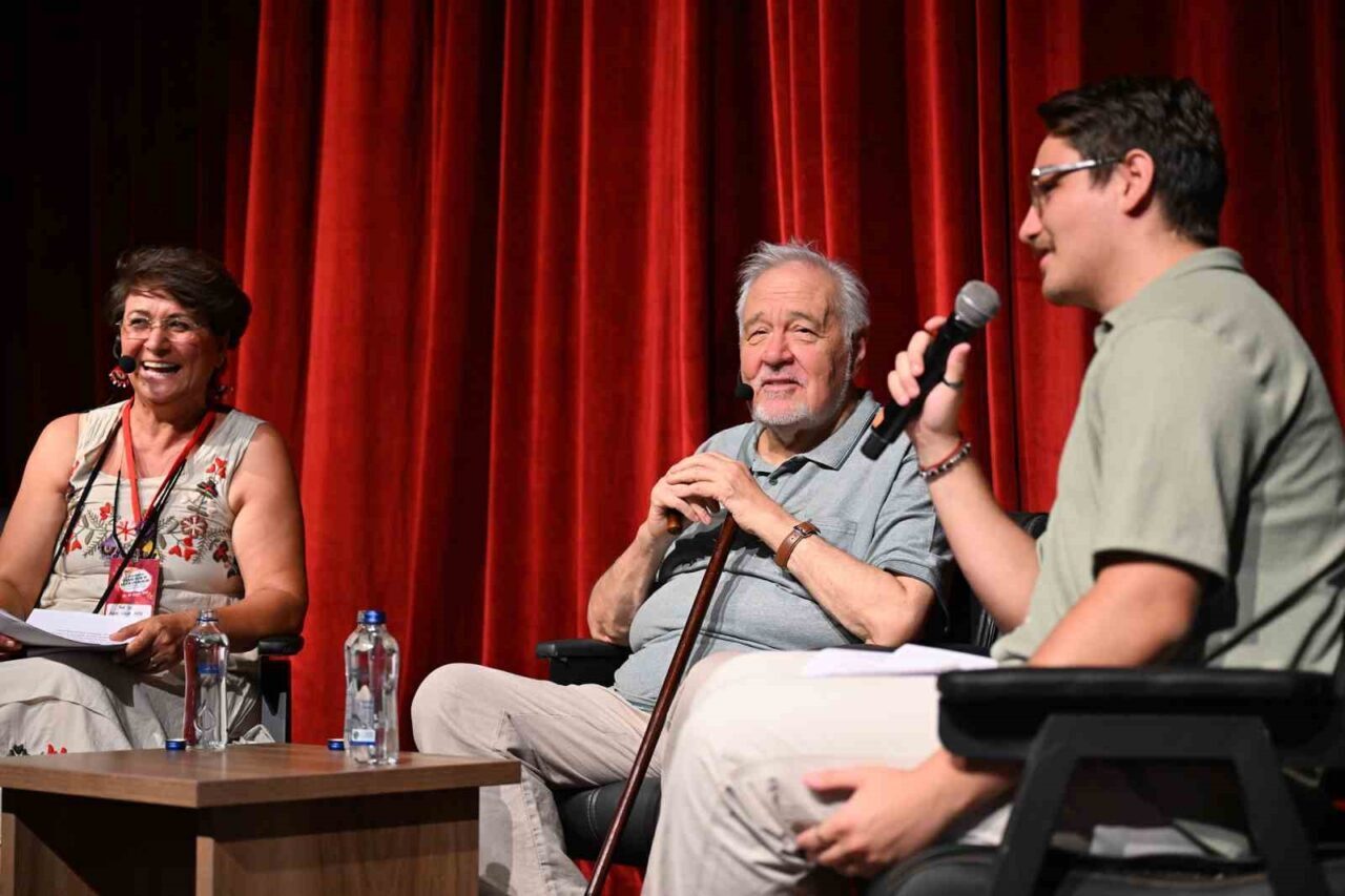 Mersin Büyükşehir Belediyesinin destekleriyle düzenlenen 8. Uluslararası Gülnar Bilim ve