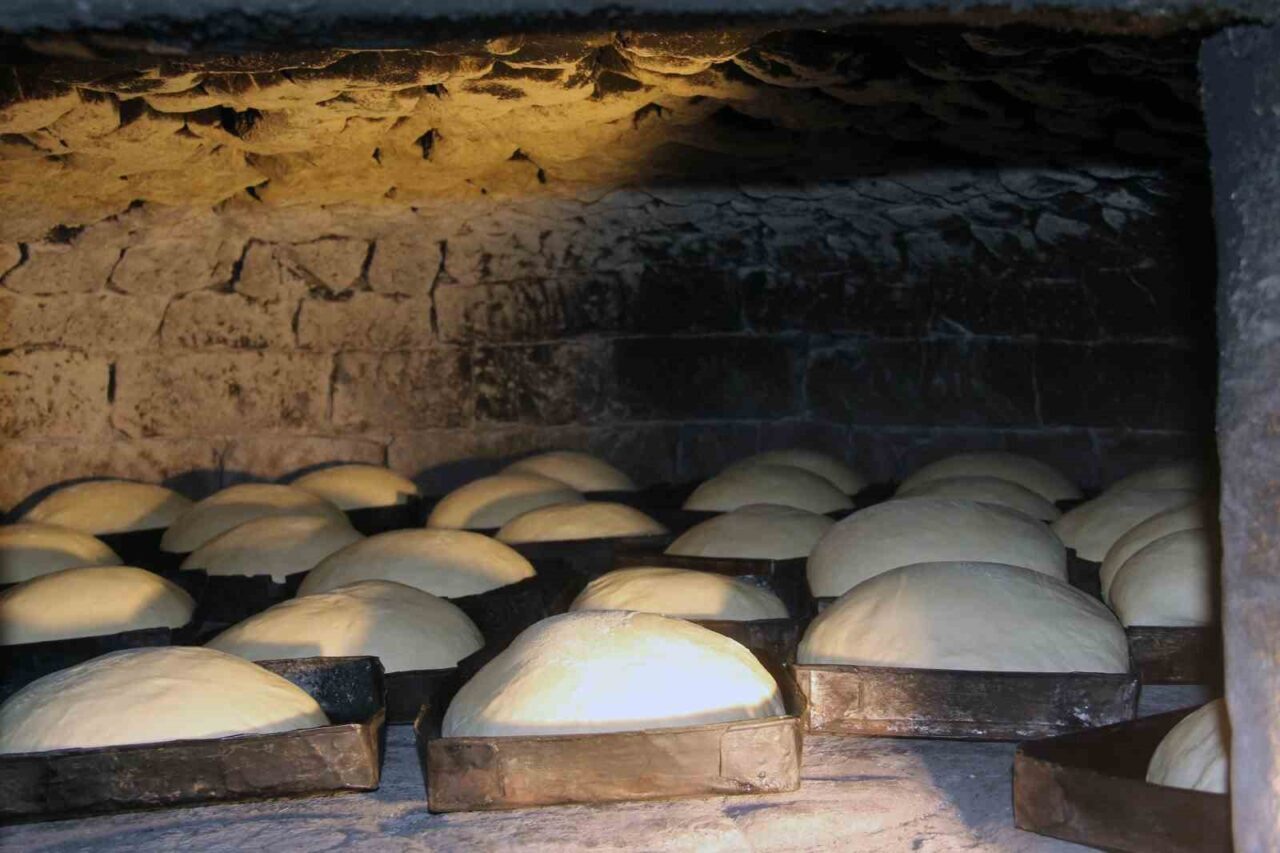 Giresun’da dededen kalan fırıncılık mirasını sürdüren Burhan Paylan, meşhur Abacıbükü