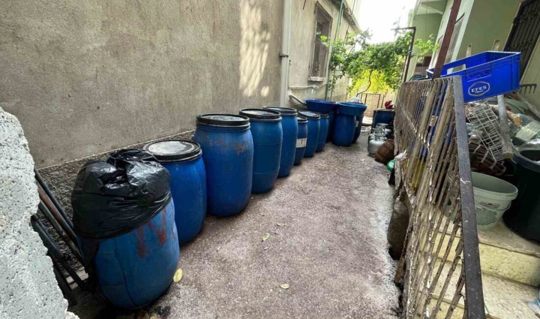 Adana’da polis 4 eve yaptığı baskında 3 bin 650 litre