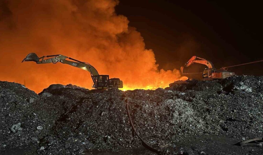 Adana’da geri dönüşüm fabrikasının bahçesinde çıkan yangın, 17 saat sonra