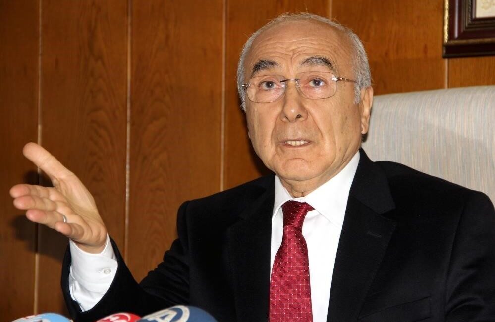 Adana’nın eski Büyükşehir Belediye Başkanı Aytaç Durak, Ankara’ya gitmek üzere