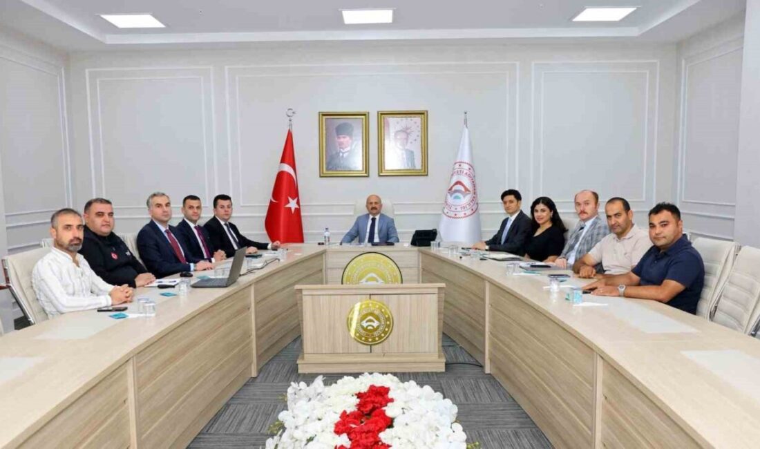 Adıyaman Valisi Osman Varol başkanlığında, vali yardımcıları değerlendirme toplantısı gerçekleştirildi.