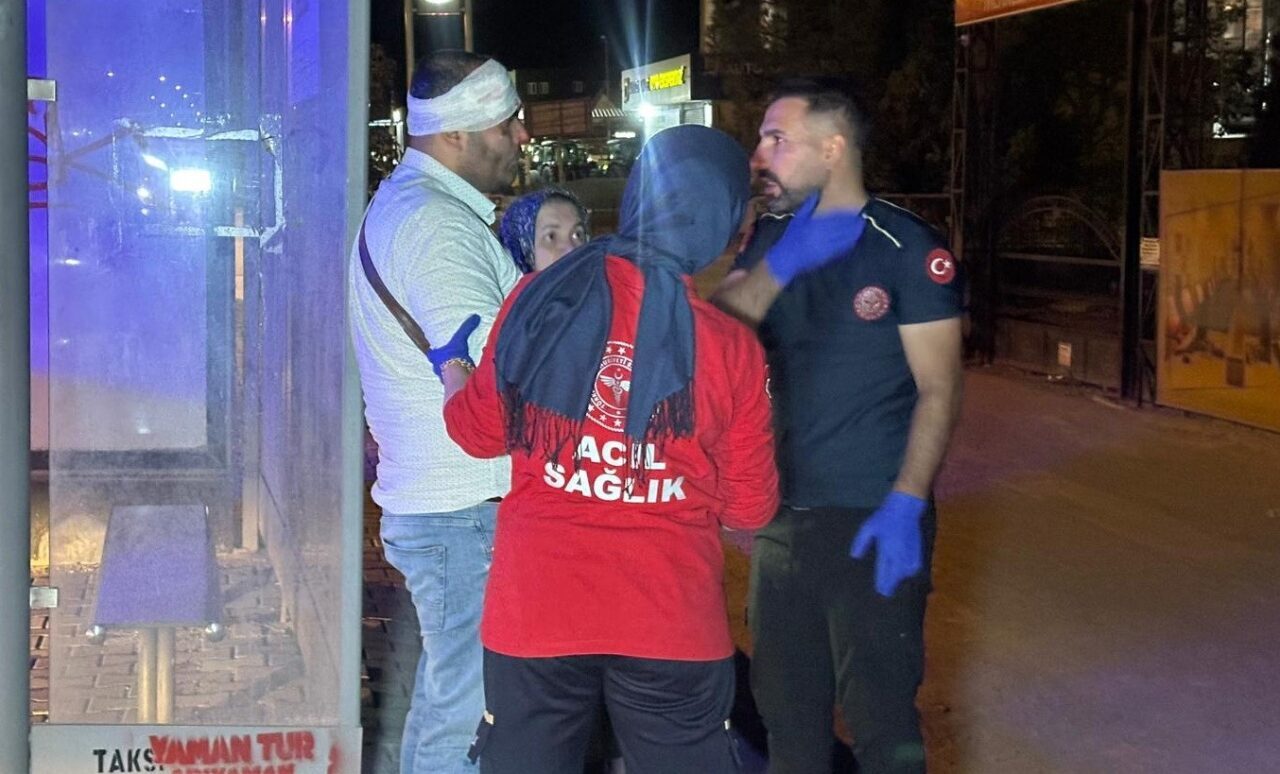 Adıyaman’da hapşırma sonrası dengesini kaybeden yabancı uyruklu şahıs, başını kaldırıma