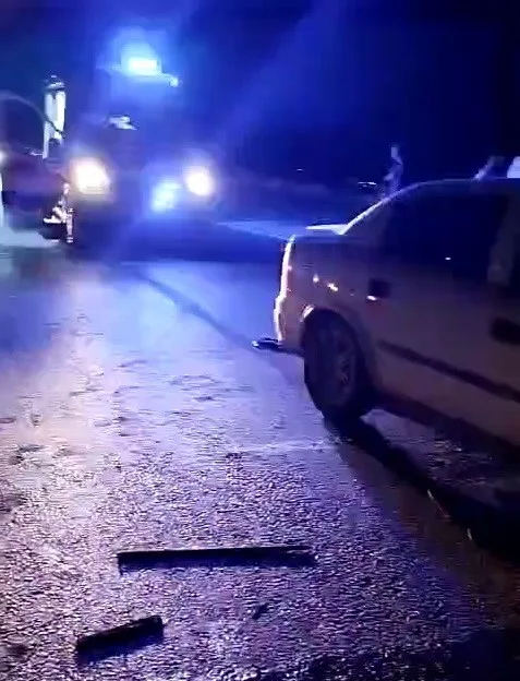 Adıyaman’da, iki otomobilin çarpışması sonucu meydana gelen kazada 1 kişi