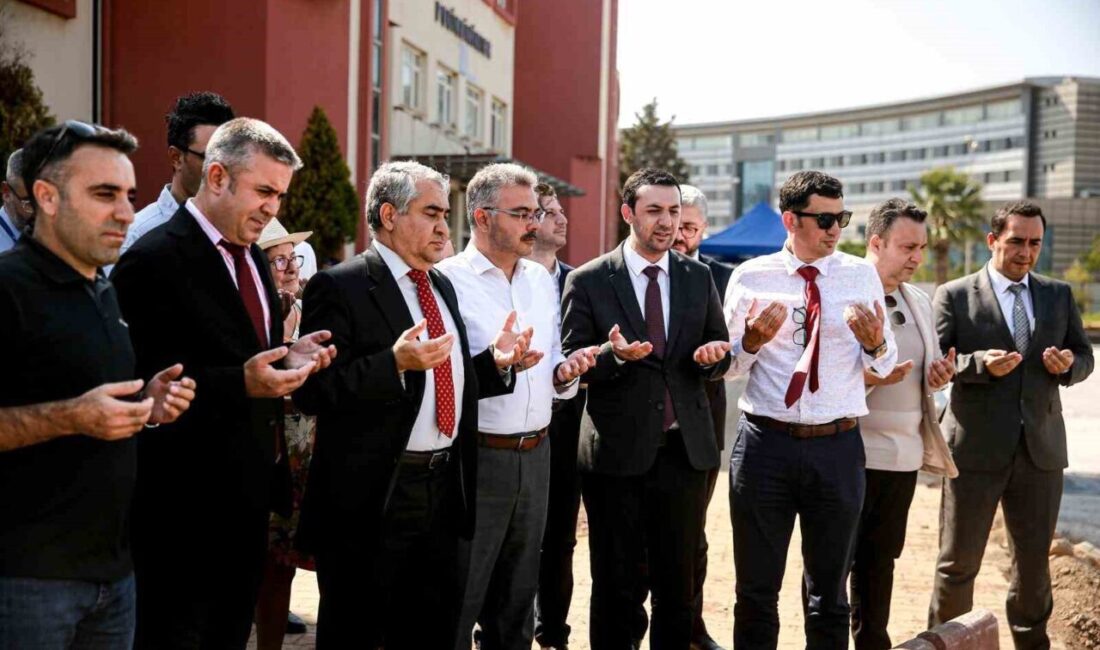 ADÜ Hastanesi yerleşkesinde yapımı devam eden Yeni Poliklinik ve Laboratuvar