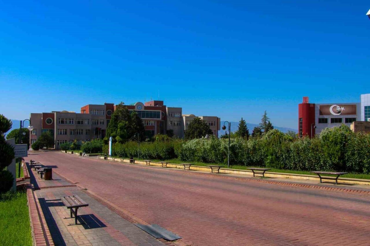 Adnan Menderes Üniversitesi, 2025-2026 akademik yılı öncesinde kampüs genelinde başlattığı