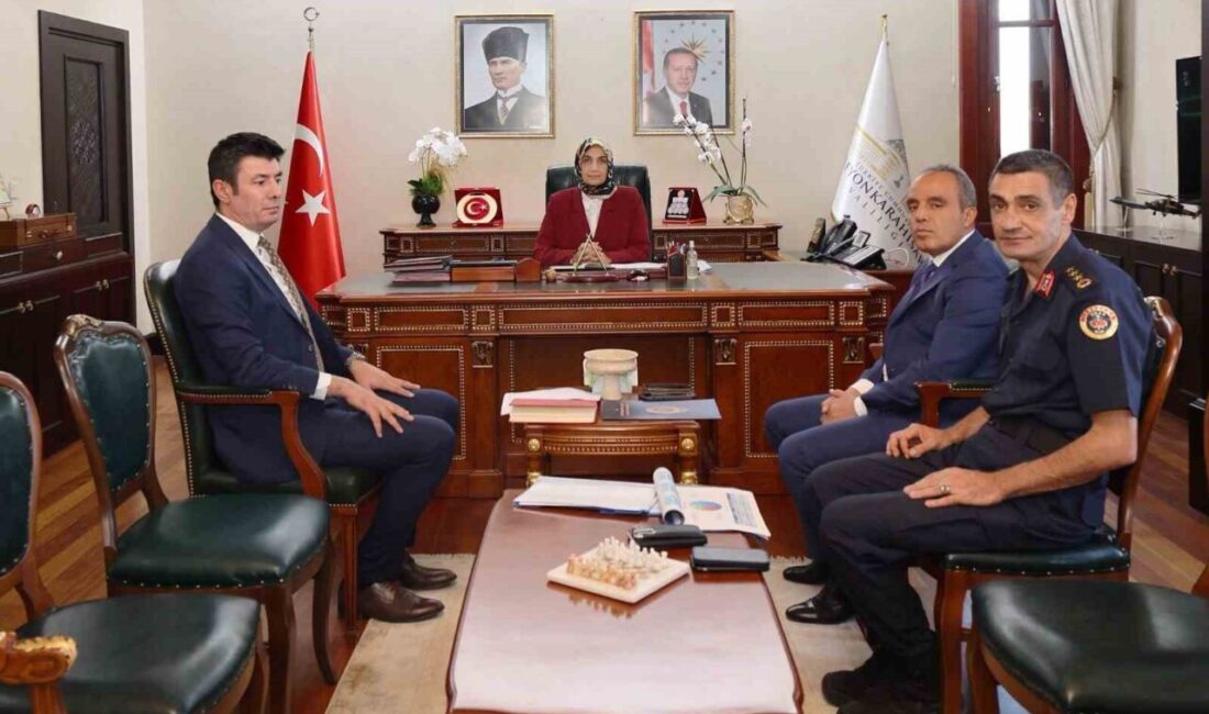 Afyonkarahisar’a gerçekleştirilen güvenlik ve asayiş toplantısında okulların açılması ile alınana