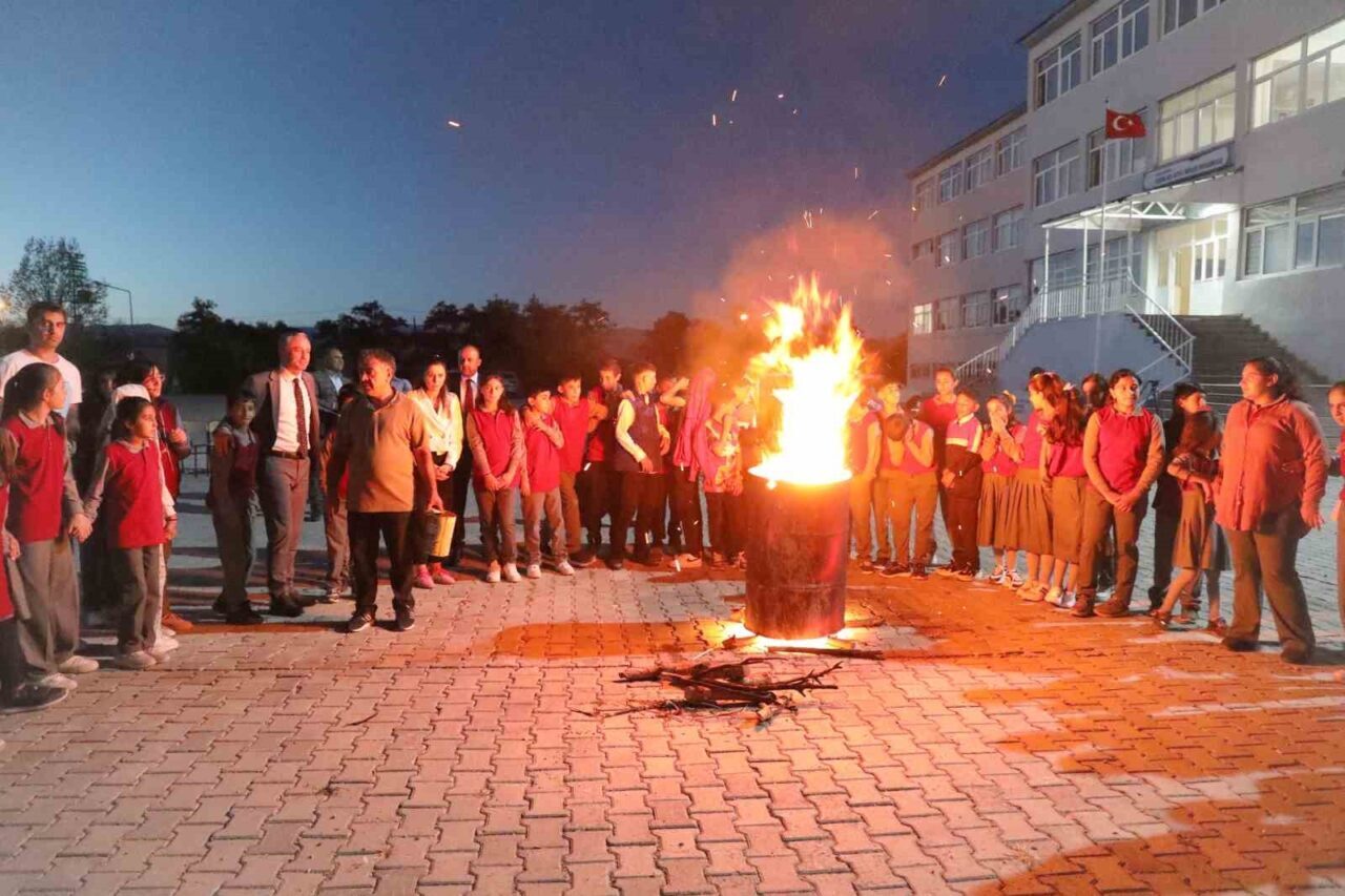 Ağrı’da özellikle kız öğrencilerin okula devamını sağlamak için başlatılan “Okulum