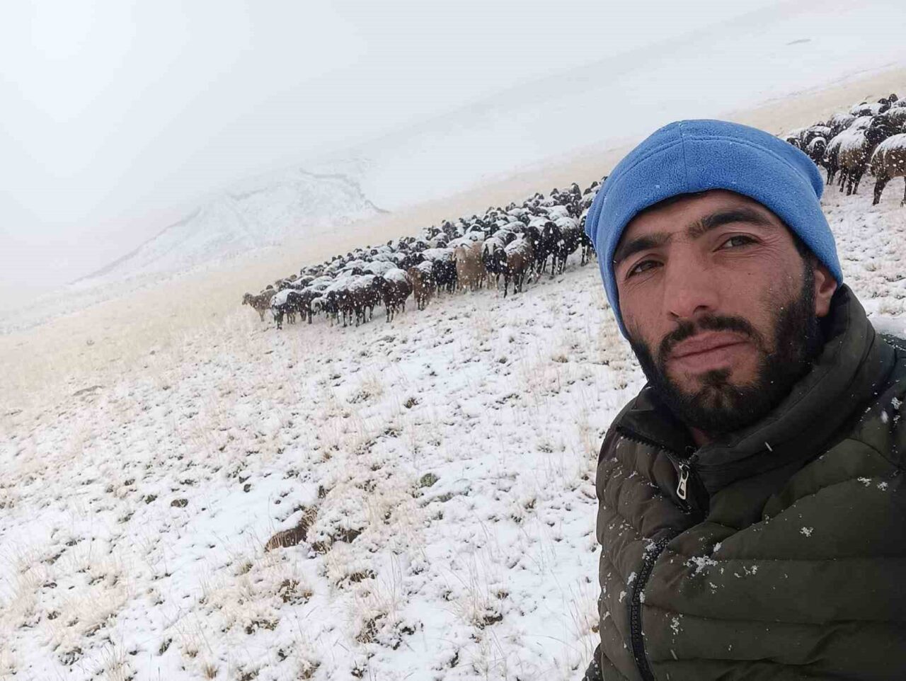 Ağrı’da mevsimin ilk karı yüksek dağlara ve köylere düştü. Türkiye’nin