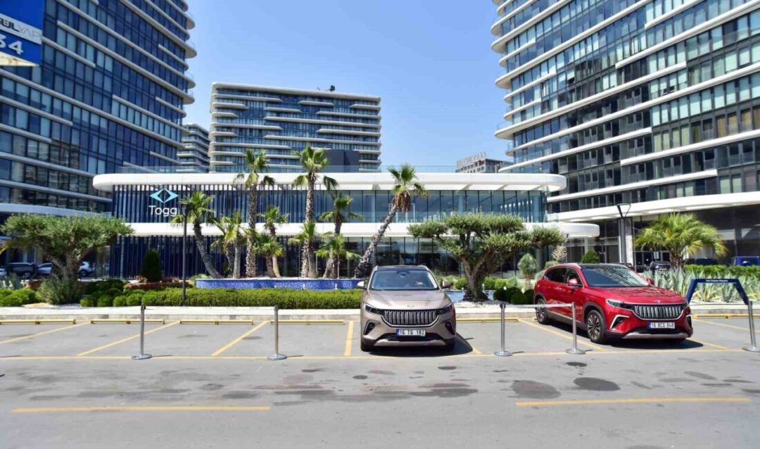 TOGG, merakla beklenen sedan modelini tanıttı ve satışa sundu. Araç,