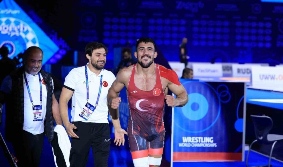 Dünya Güreş Şampiyonası’nda grekoromen stil 77 kiloda Ahmet Yılmaz, İranlı