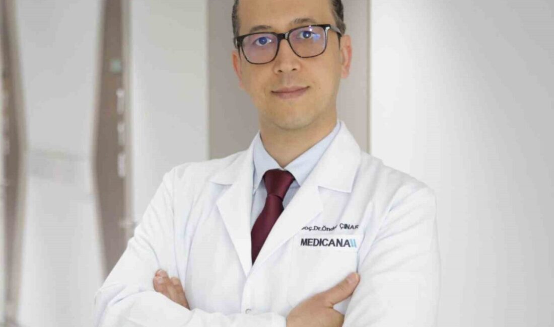 Üroloji Uzmanı Doç. Dr. Önder Çinar, “Ailede meme kanseri riskini