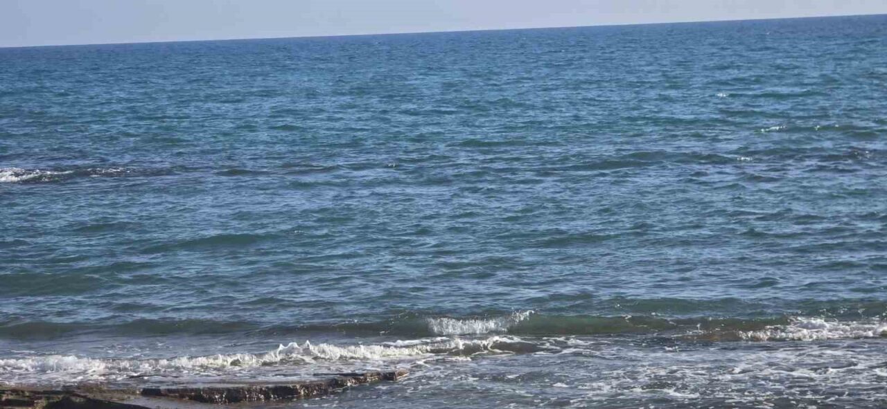 Antalya’nın Manavgat ilçesinde denize giren 34 yaşındaki adam boğularak yaşamını