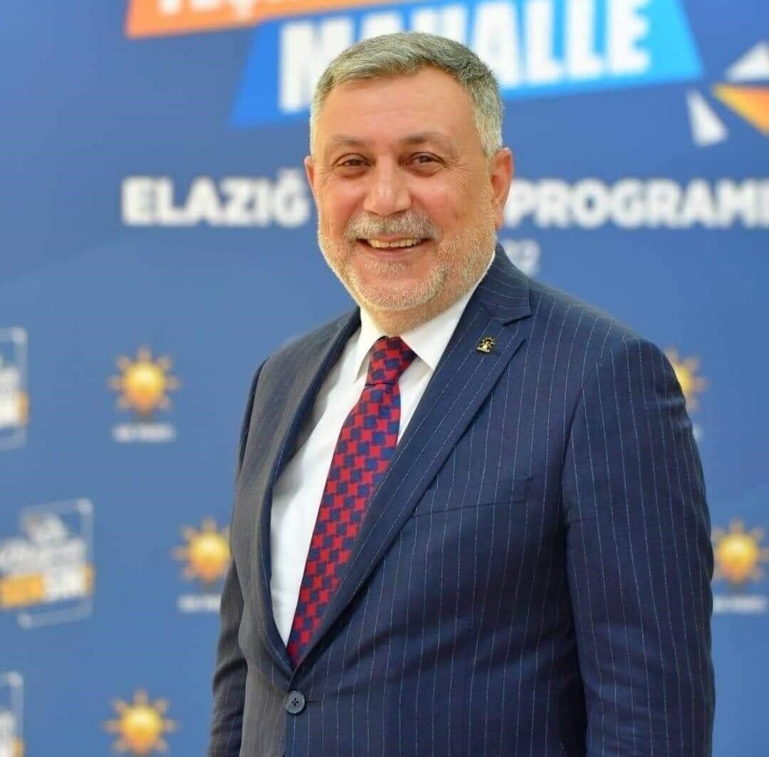 AK Parti Elazığ İl Başkanı Şerafettin Yıldırım görevinden istifa etti.