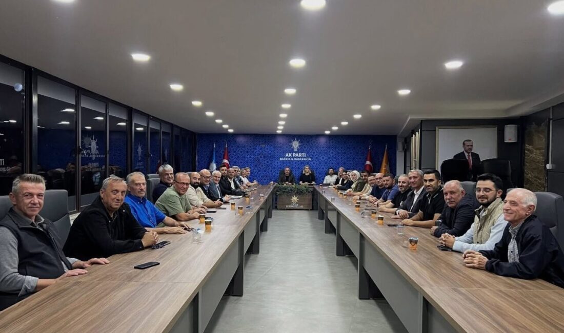 AK Parti Bilecik İl Başkanlığında haftalık olağan yönetim kurulu toplantısı