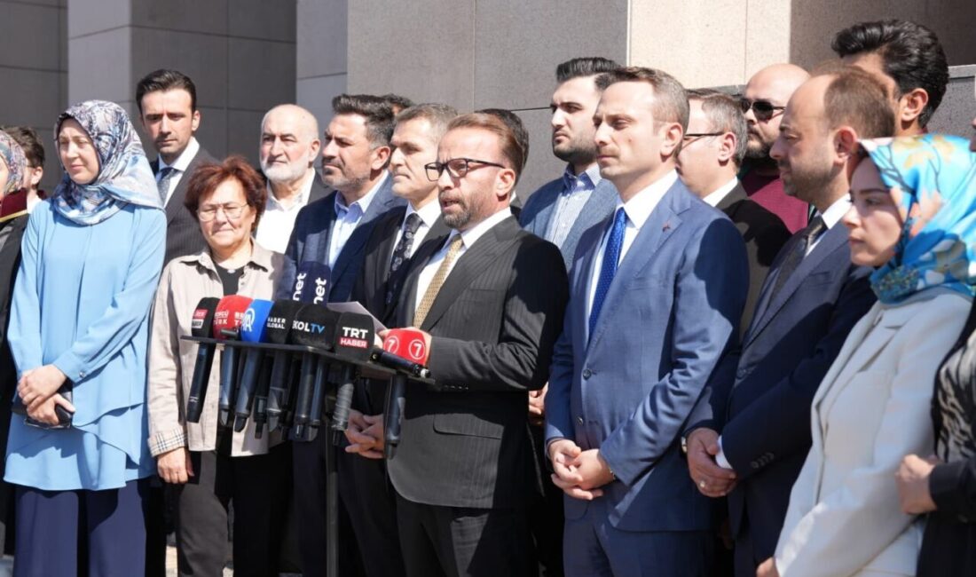 Çağlayan’da bulunan İstanbul Adalet Sarayı’na gelen AK Parti İstanbul İl