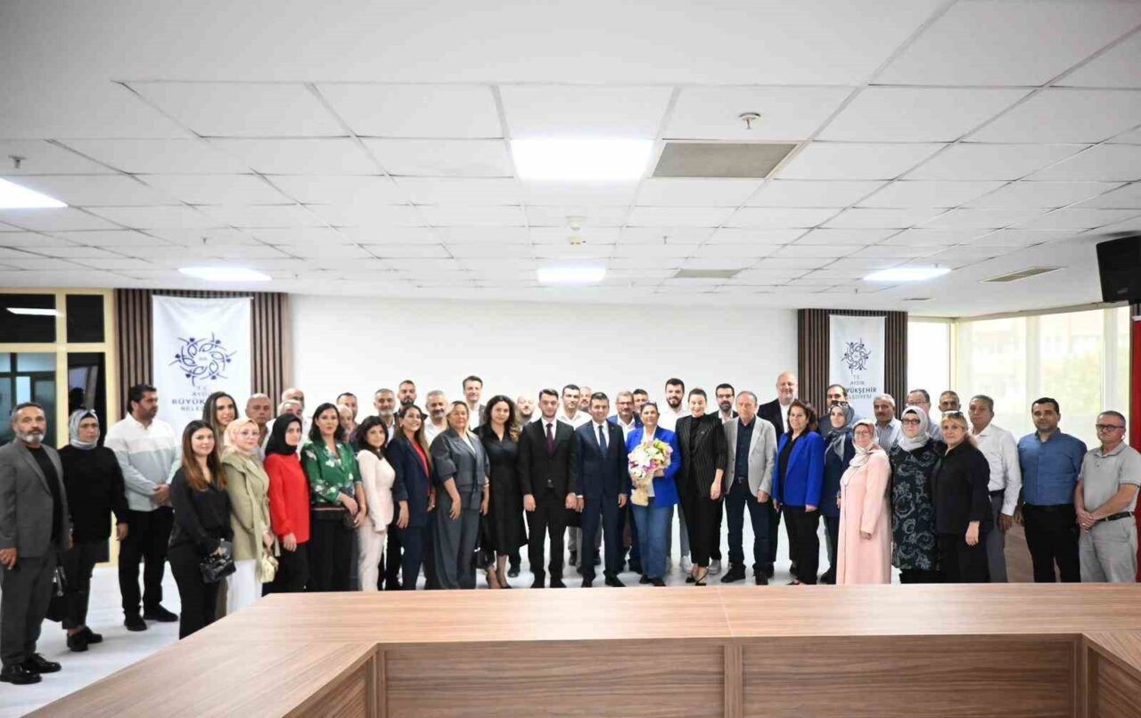 AK Parti Kuşadası İlçe Başkanı Fatih Sarıgöz ve yönetim kurulu