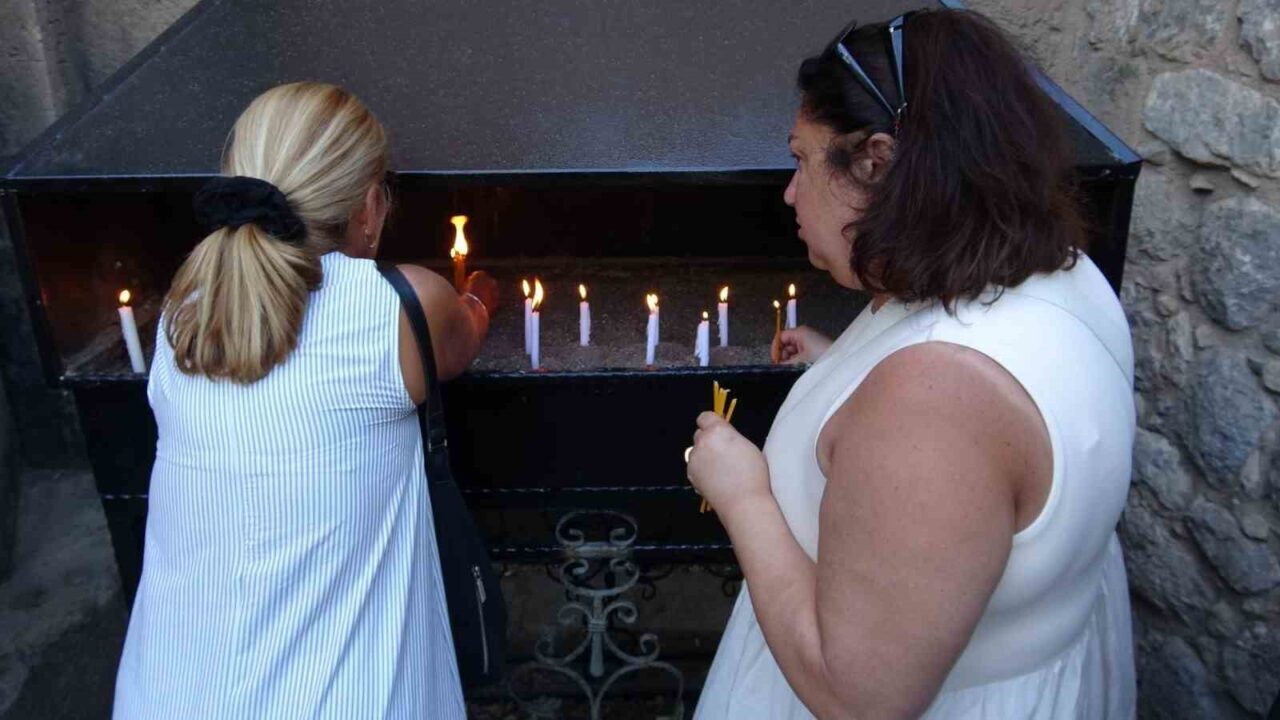 Van’daki Akdamar Adası’nda Kültür ve Turizm Bakanlığının özel izniyle yılda