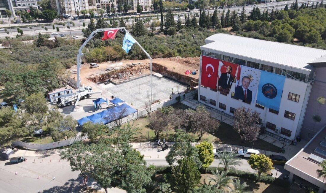 Akdeniz Üniversitesi Nöroloji Polikliniği’nin yeni hizmet binasının temeli atıldı. Akdeniz