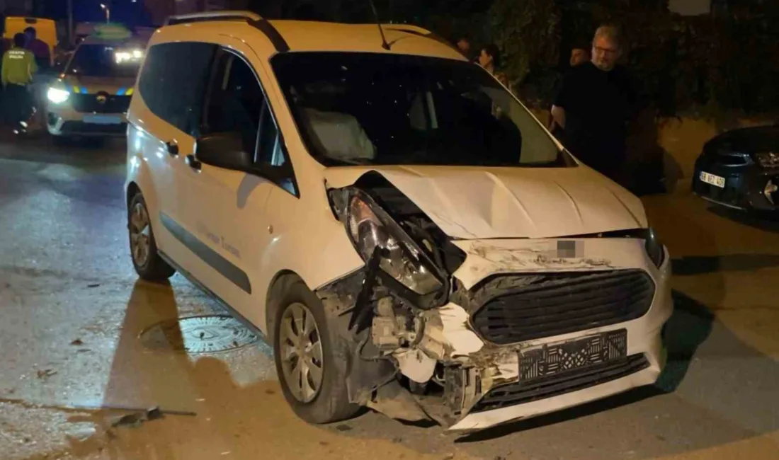 Aksaray’da hafif ticari aracın kamyonetle çarpıştığı trafik kazasında kamyonet yan