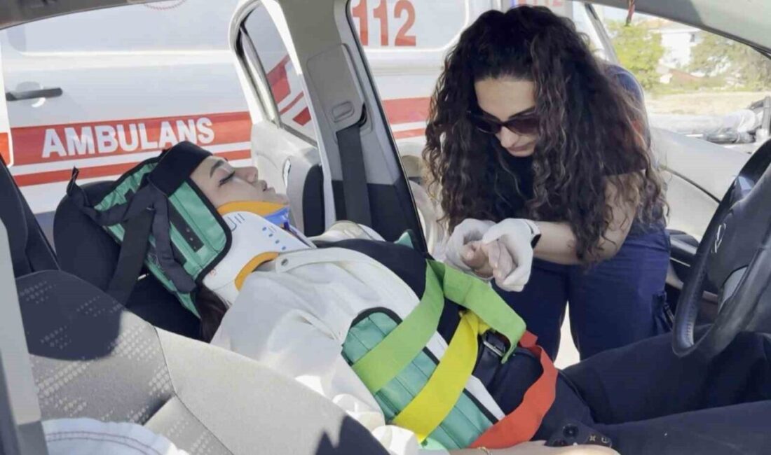 Aksaray’da iki otomobilin çarpışması sonucu meydana gelen 2 kişi yaralandı.