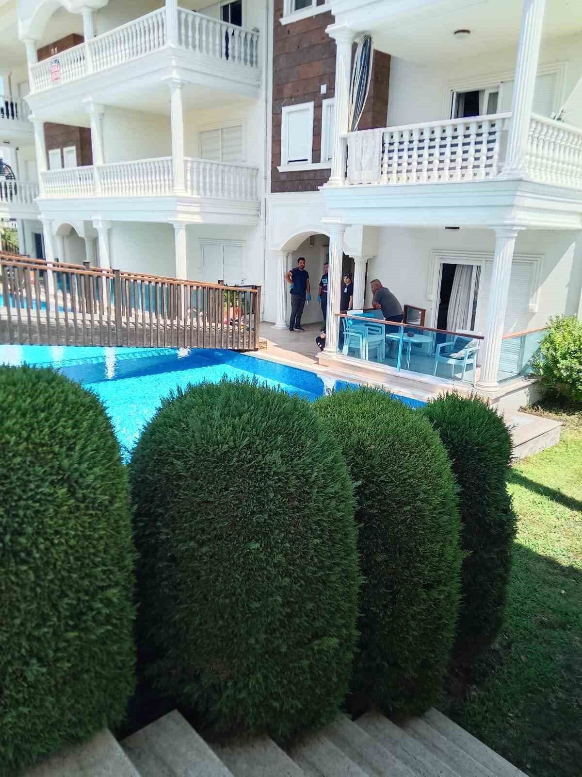 Antalya’da alacak-verecek meselesi yüzünden aralarında husumet olduğu öğrenilen 2 eski