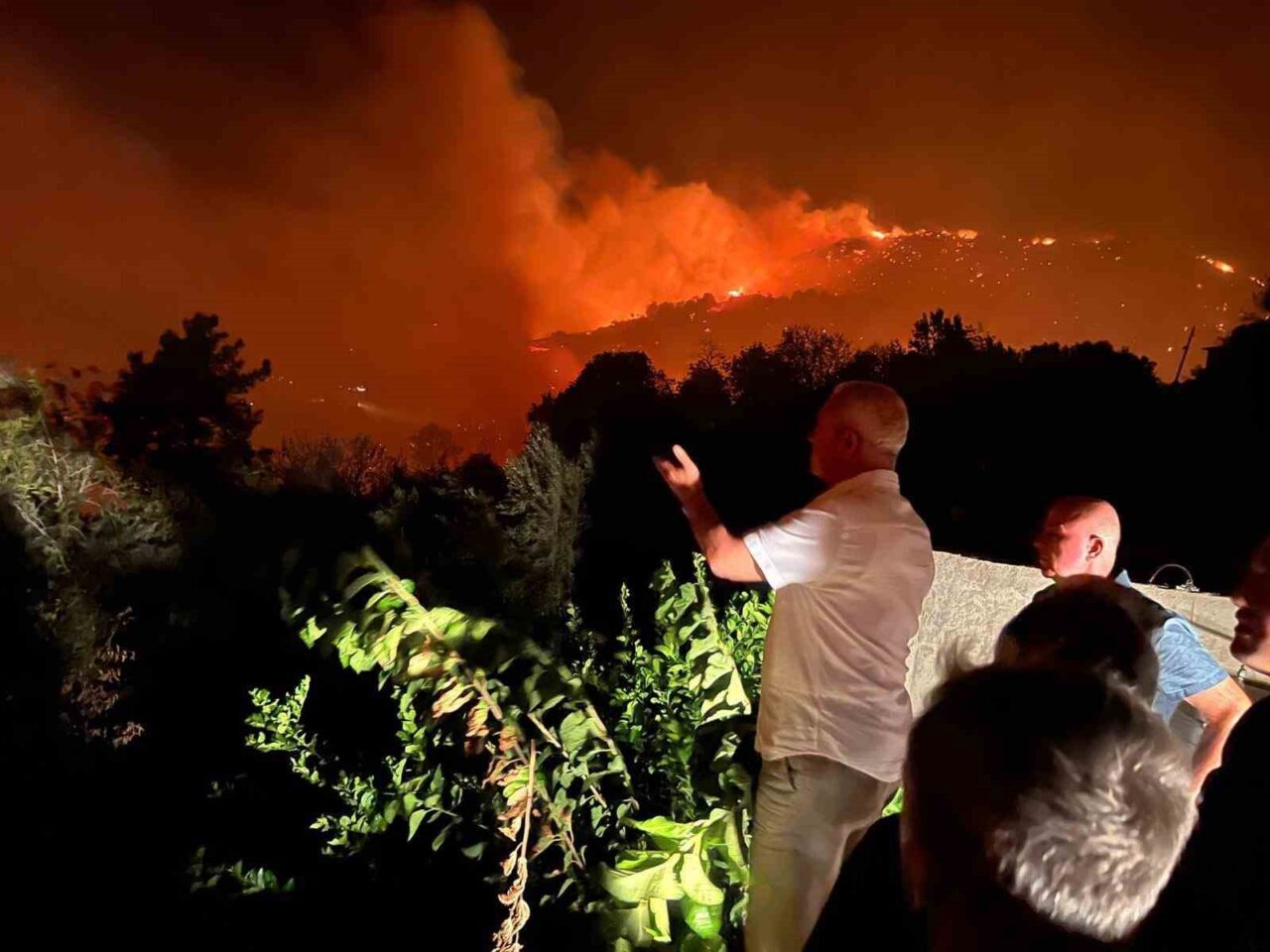 Antalya’nın Alanya ilçesinde bu gece saat 23.00 sıralarında başlayan ve