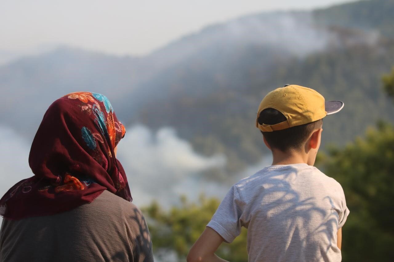 Alanya Kaymakamı Öztürk, Yaylakonak ve Şıhlar mahallelerinde söndürme çalışmalarının sürdürdüğünü