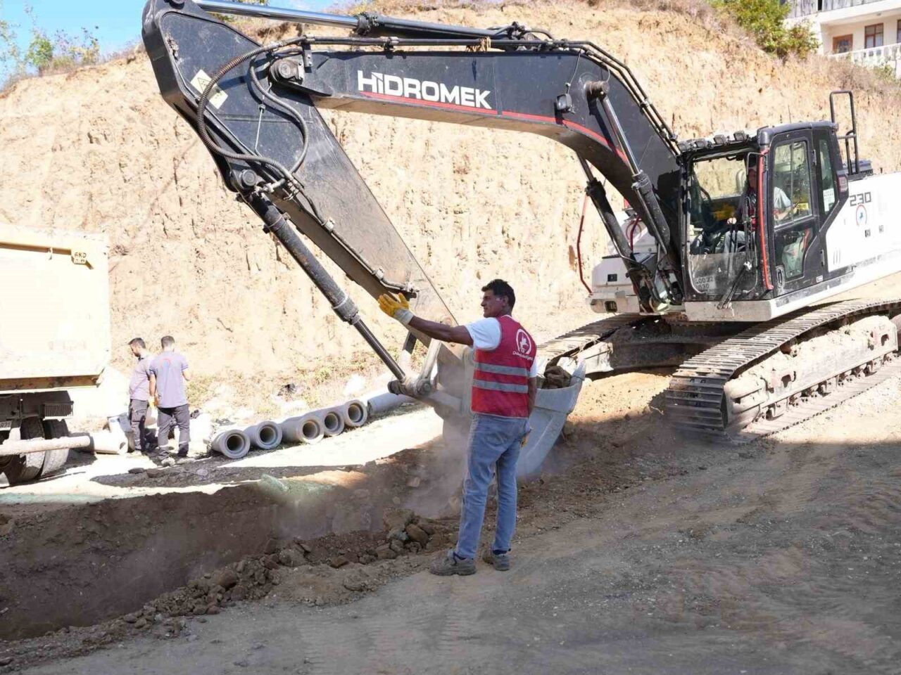 Düzce Belediyesi şehrin gelişim hızına uygun, vatandaş taleplerine de öncelik