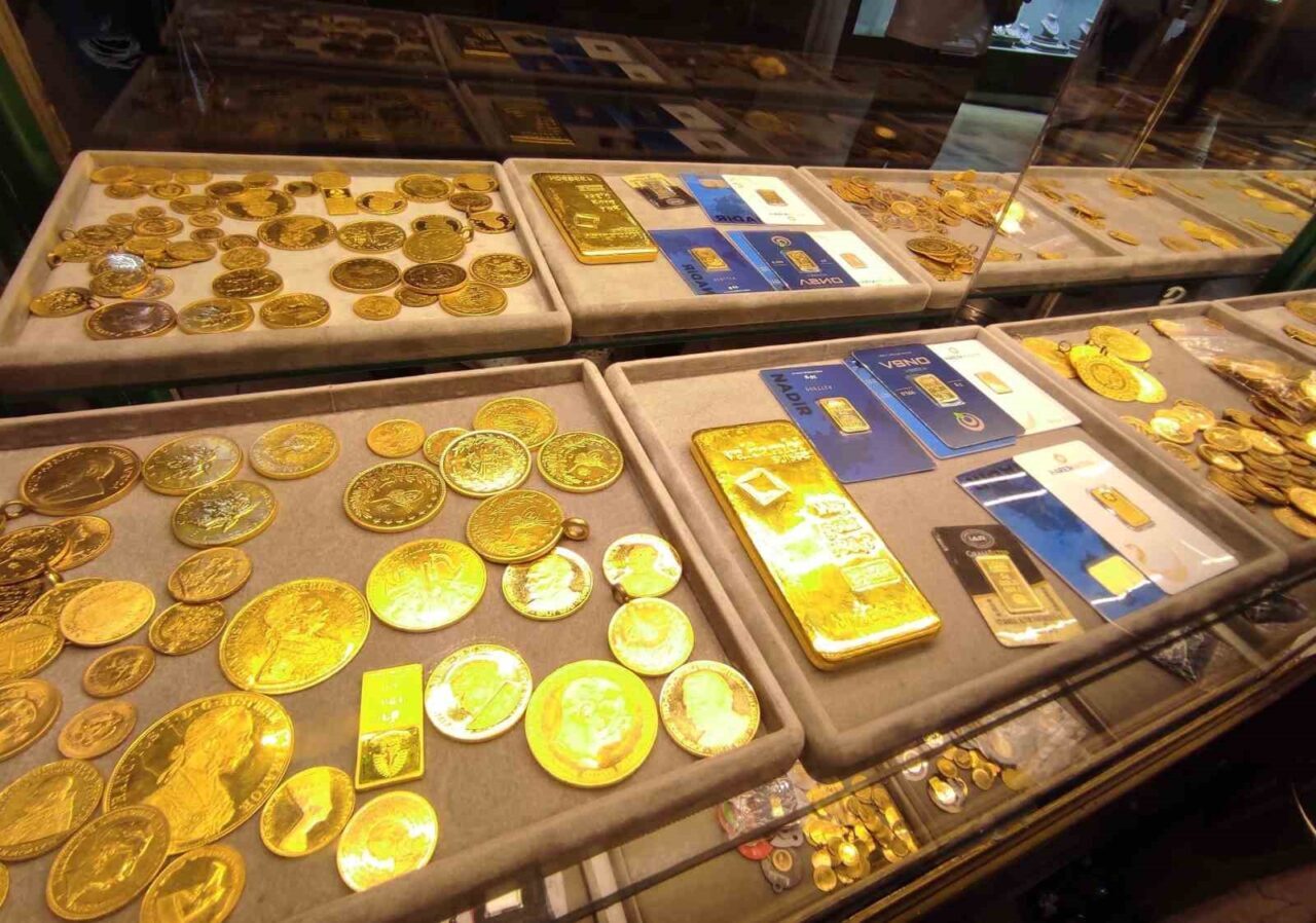 ABD Merkez Bankası’nın geçtiğimiz haftaki faiz indirimi kararı sonrası altın,