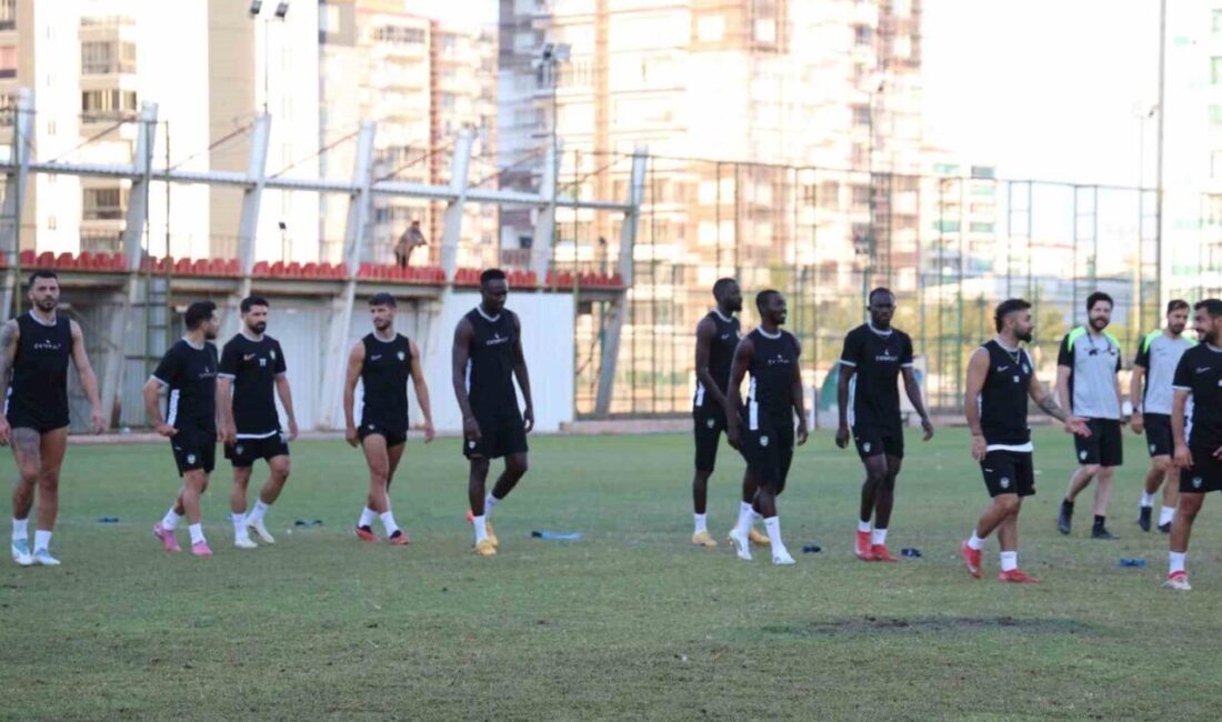Amed Sportif Faaliyetler Teknik Direktörü Mehmet Altıparmak, ligde oynayacakları Sakaryaspor