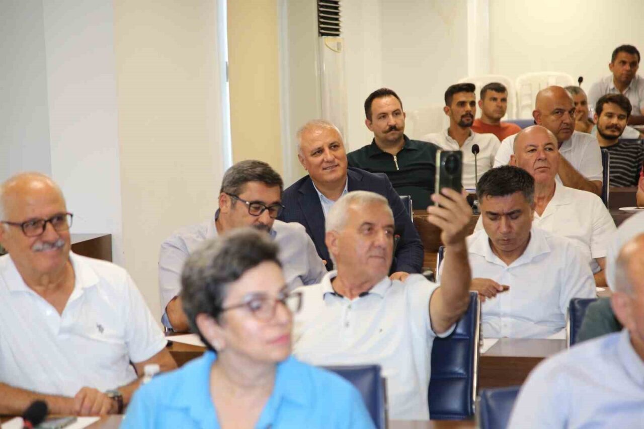 Alanya Belediyesi, ALTSO ve Keçiboynuzu Üreticiler Birliği iş birliğinde “Akdeniz’de