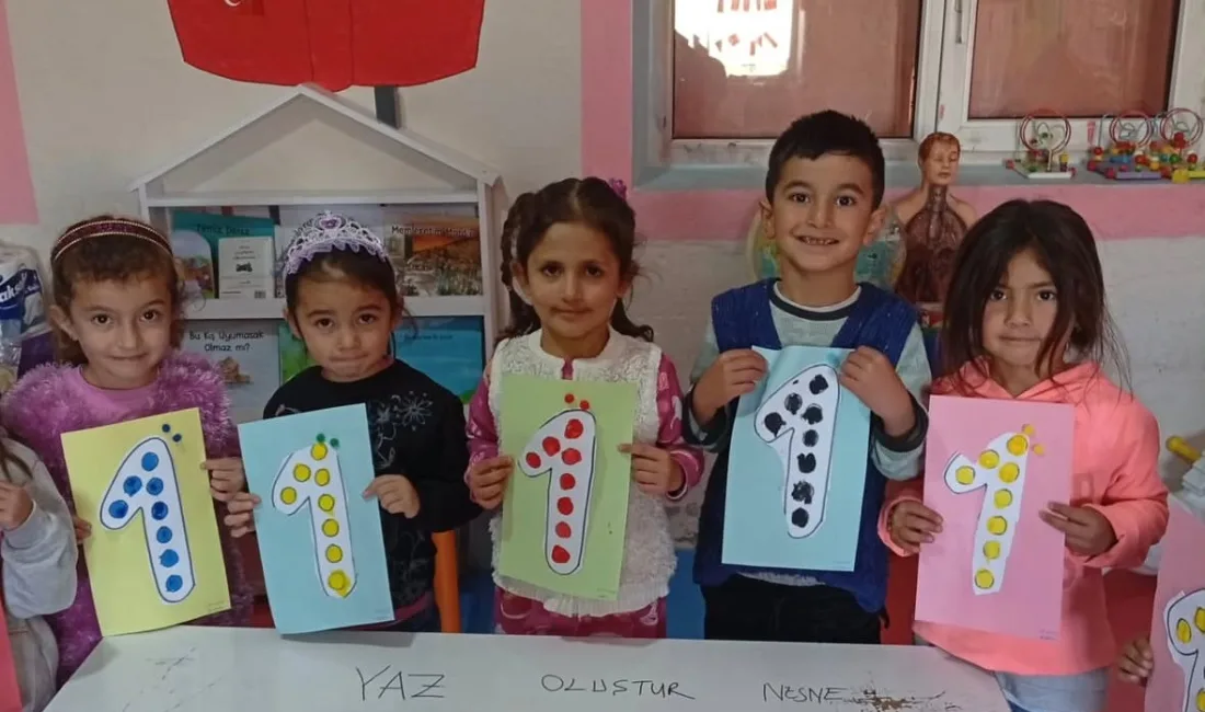 Ağrı Diyadin’de Minik Öğrenciler “1” Sayısını eğlenerek öğrendi Ağrı’nın Diyadin