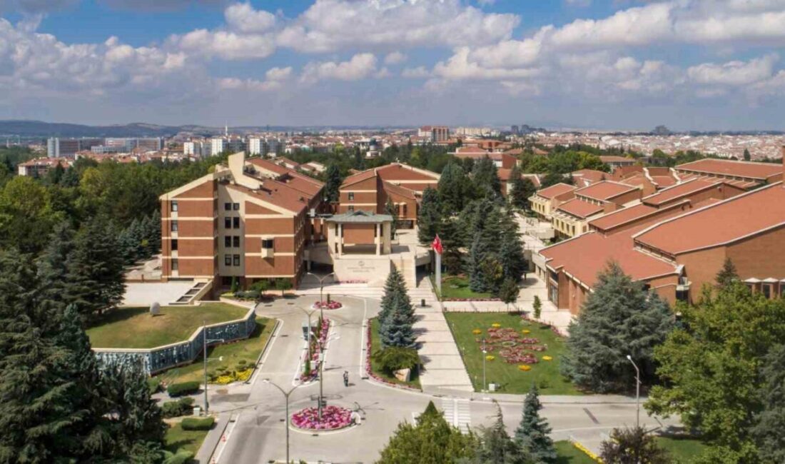 Anadolu Üniversitesi, öğrencilerine ve Eskişehir halkına doğayla iç içe bir
