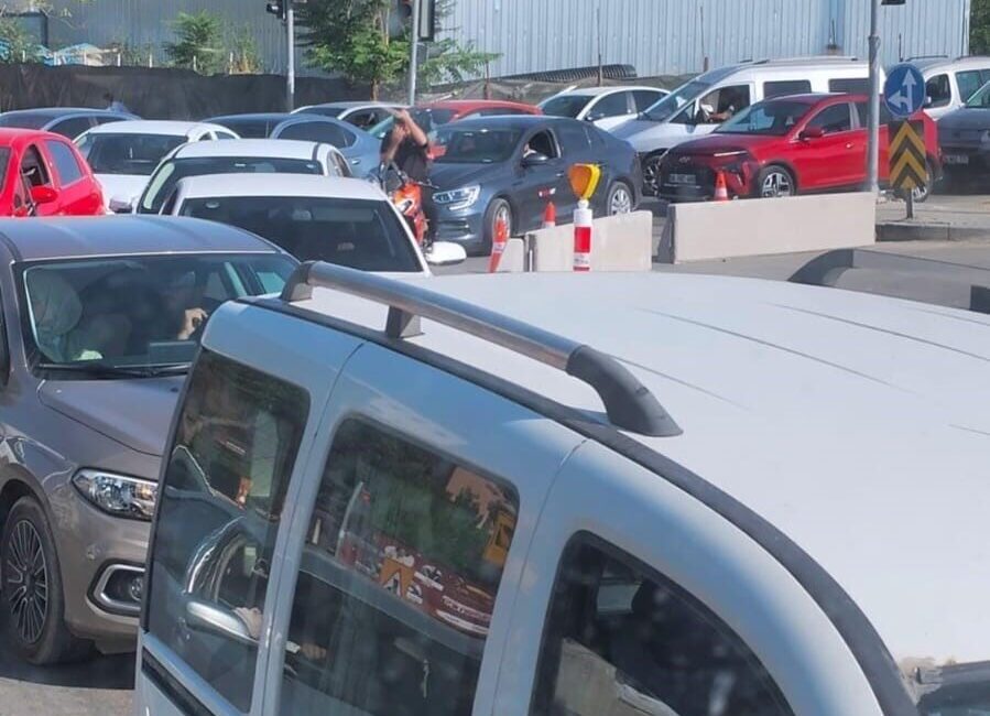 Ankara’nın Sincan ilçesinde tartıştığı sürücüye bıçakla saldırmaya çalışan kişi cep