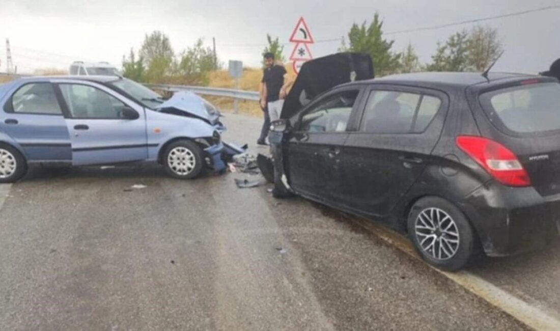 Ankara’nın Çubuk ilçesinde iki otomobilin kafa kafaya çarpıştığı kazada 6