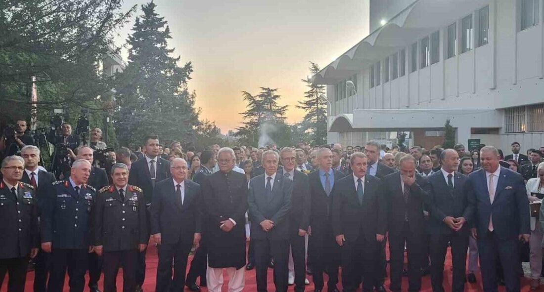 Ankara’da Pakistan Büyükelçiliği tarafından “Savunma ve Şehitler Günü” programı düzenlendi.