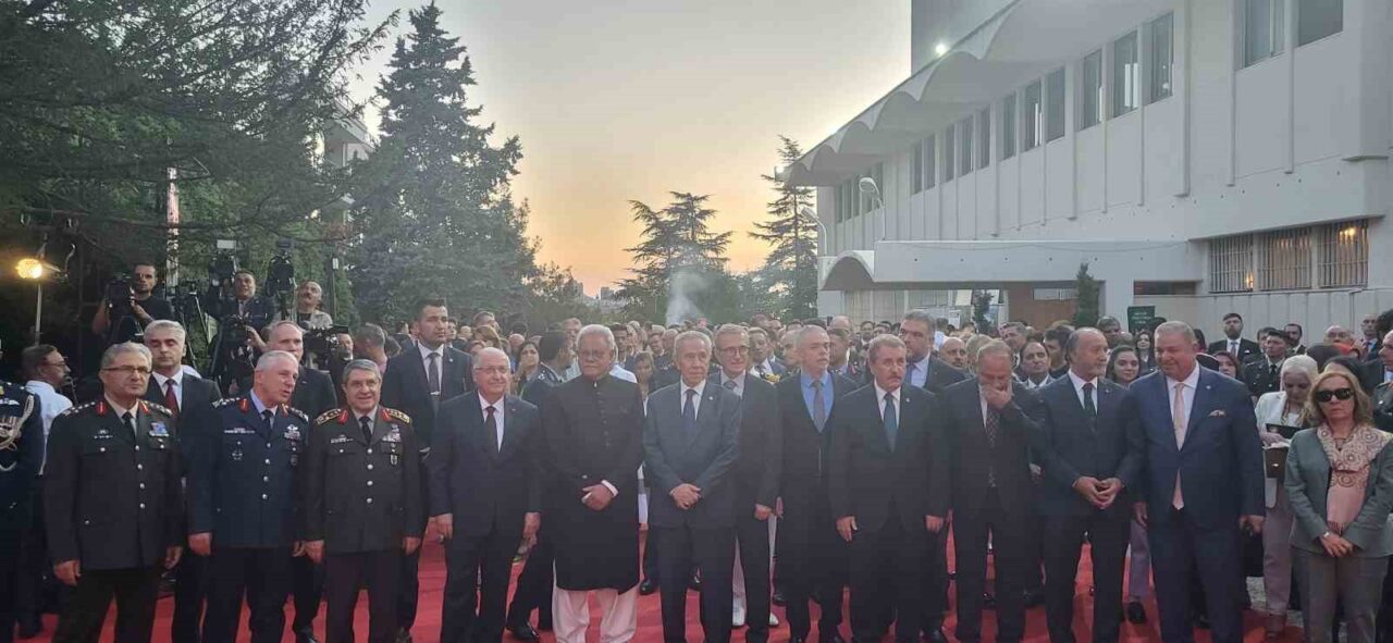 Ankara’da Pakistan Büyükelçiliği tarafından “Savunma ve Şehitler Günü” programı düzenlendi.