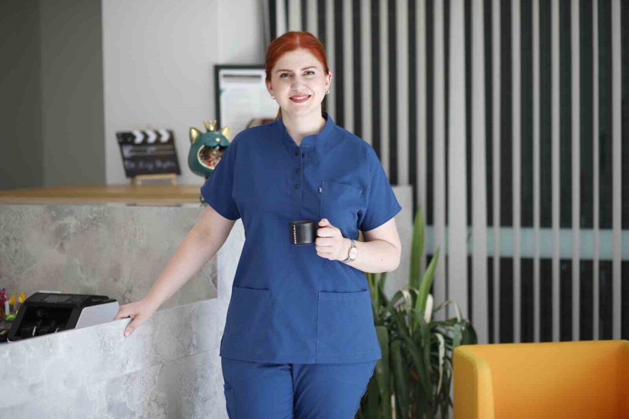 Kadın hastalıkları ve Doğum Uzmanı Ezgi Aydın , kadınlar arasında