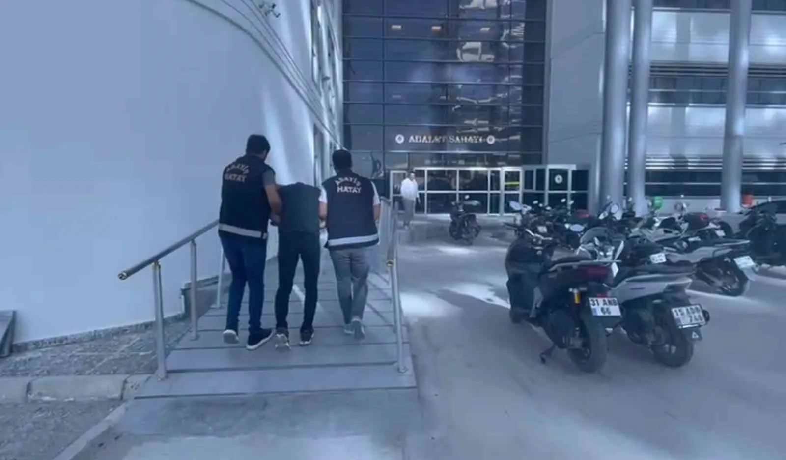 Hatay’ın Antakya ilçesinde işlediği silahla yağma suçundan hakkında adli makamlarca