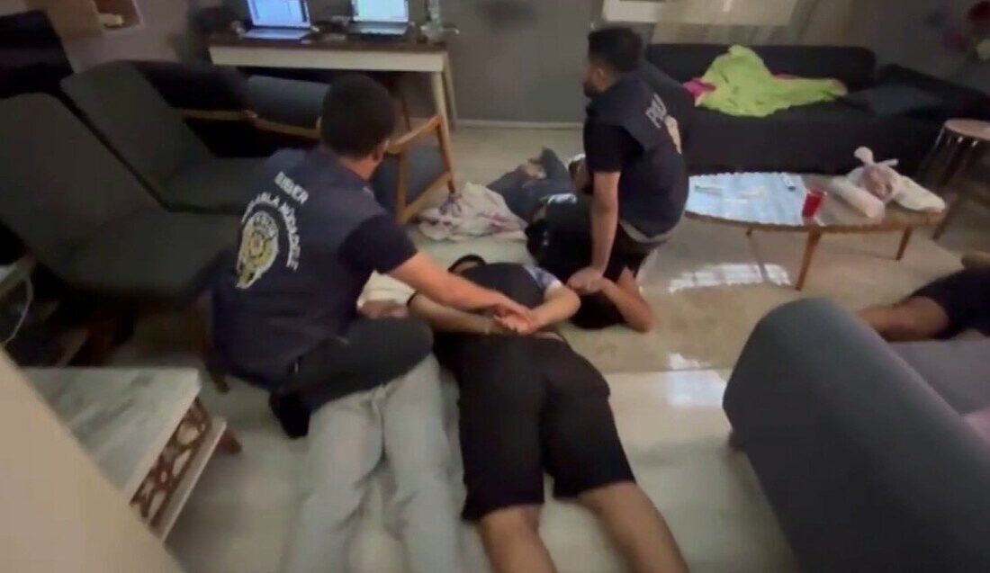 Antalya’da son 1 haftada çeşitli suçlardan aranan 7 şüpheli yakalandı.