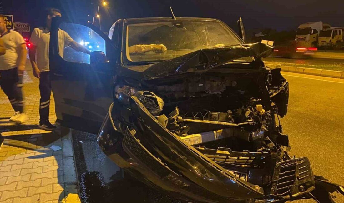 Antalya’nın Serik ilçesinde 3 aracın karıştığı kazada 2’si yabancı uyruklu