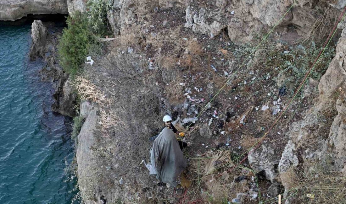 Antalya Muratpaşa Belediyesi, Dünya Temizlik Günü’nde denizden falezlere uzanan kapsamlı