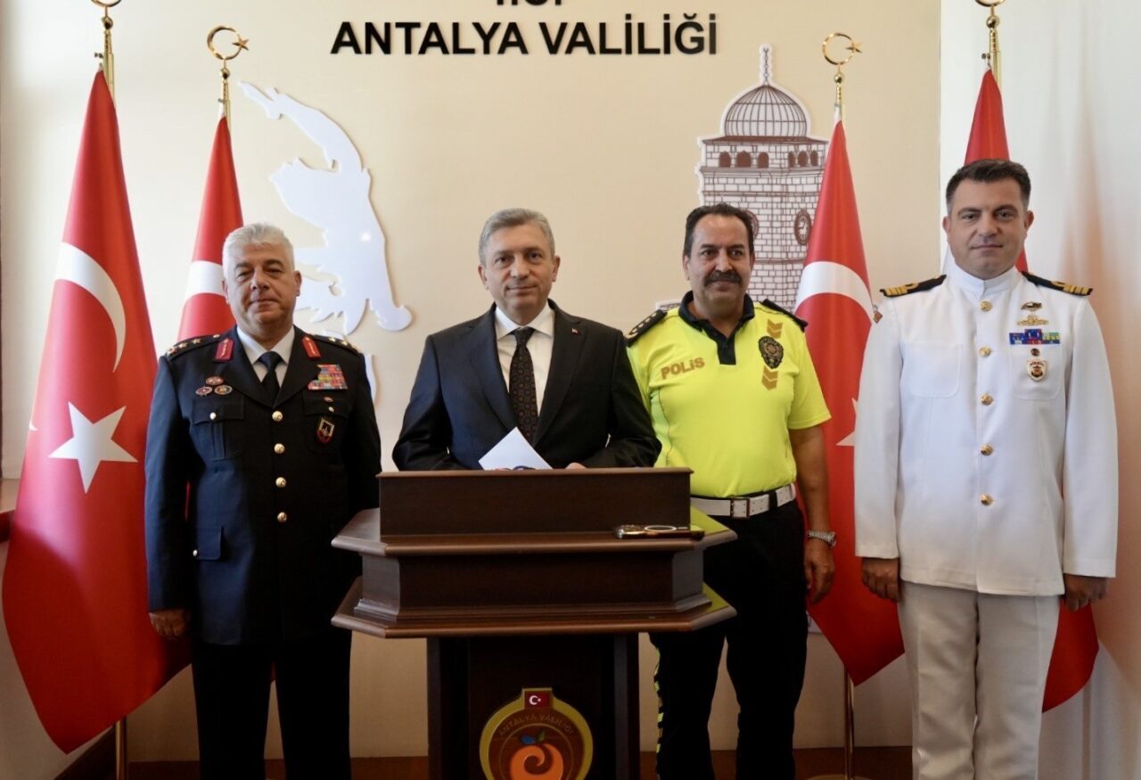 Antalya’da, Ağustos ayında yapılan çalışmalarda 11 bin 278 asayiş olayı