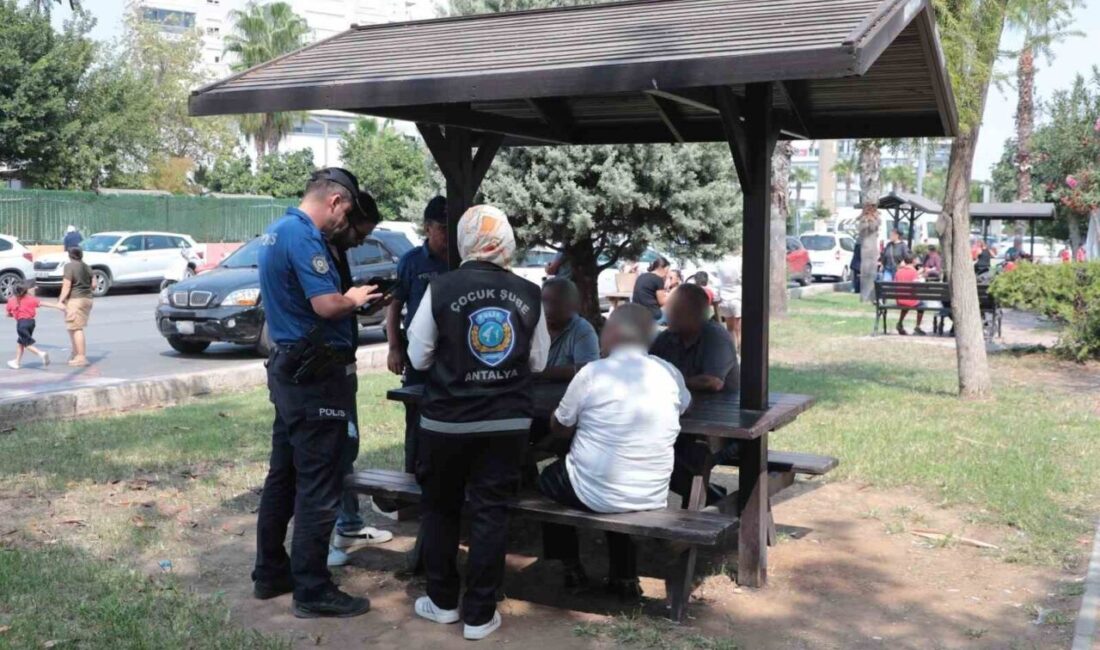 Antalya İl Emniyet Müdürlüğü ekipleri, 2025–2026 eğitim-öğretim yılının başlamasıyla birlikte